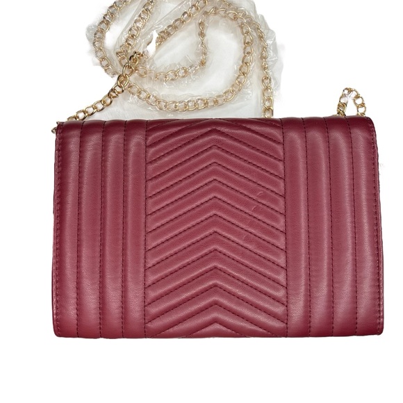Badgley Mischka Wine Red Quilted Crossbody Bag with Gold Chain - Picture 2 of 6